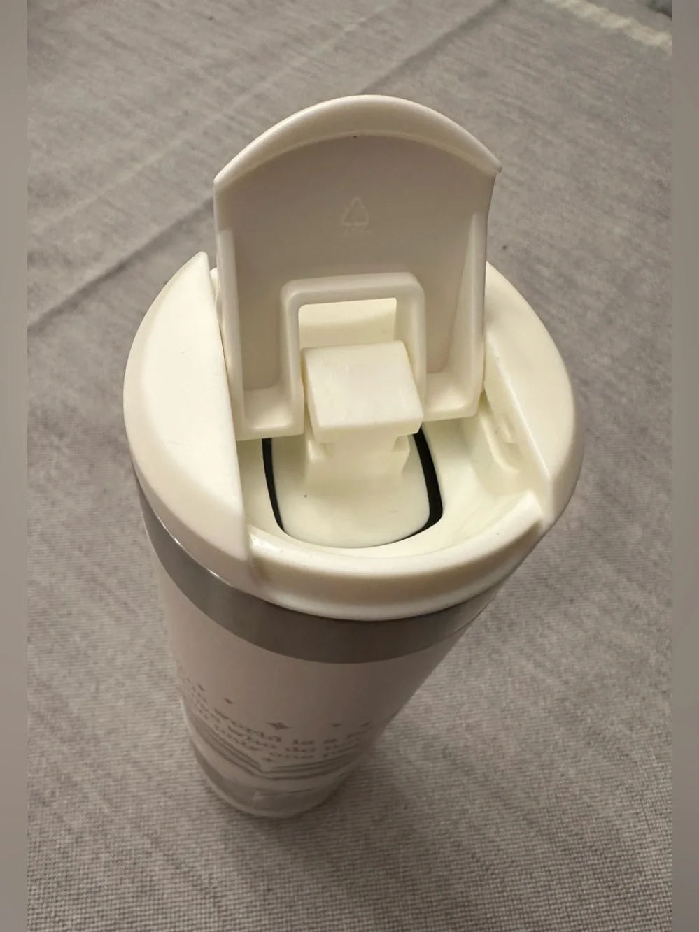 BNWT- Stanley off-white- Insulated 20oz. Transit Bottle w/Book Graphic/Quote - Picture 4 of 12